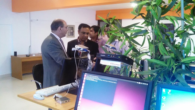 Tameer Bank IT Department members visited the Centerm Display Center