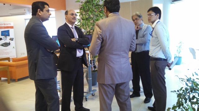 Tameer Bank IT Department members visited the Centerm Display Center